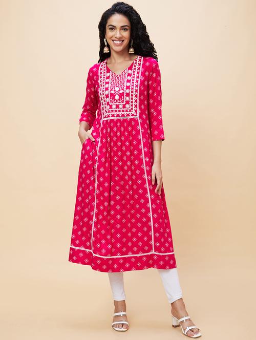 women three quarter sleeve a-line kurta - 21237799 - Very Small Image - 1