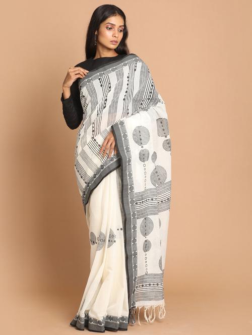 white handloom saree with blouse - 21272302 - Very Small Image - 1
