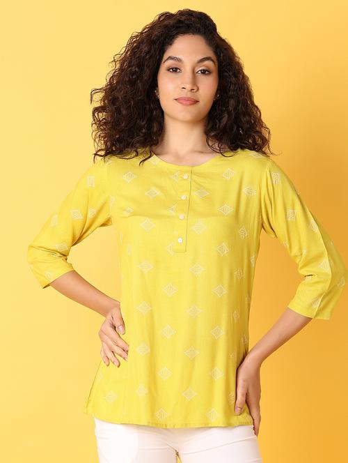 women three quarter sleeve straight kurti - 21355514 - Very Small Image - 1