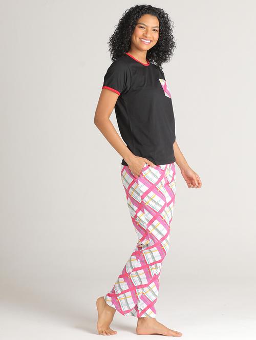 women round neck checks pyjama nightwear set - 21368030 - Very Small Image - 1