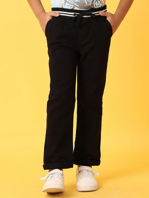 boy black solid cotton jeans - 21371955 - Very Small Image - 1