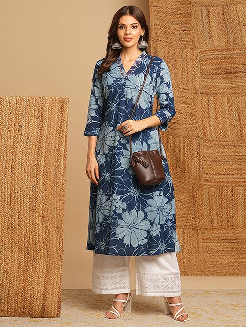 women three quarter sleeve a-line kurta - 21374159 - Very Small Image - 1
