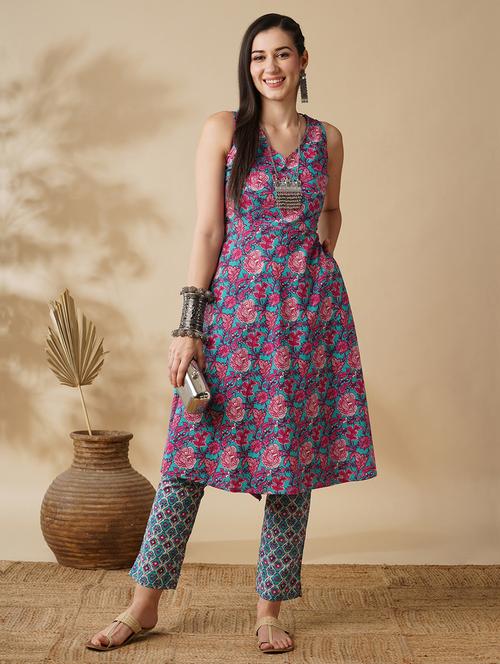 globus women blue floral print v-neck tie back a-line kurta & printed narrow trouser set - 21378949 - Very Small Image - 1
