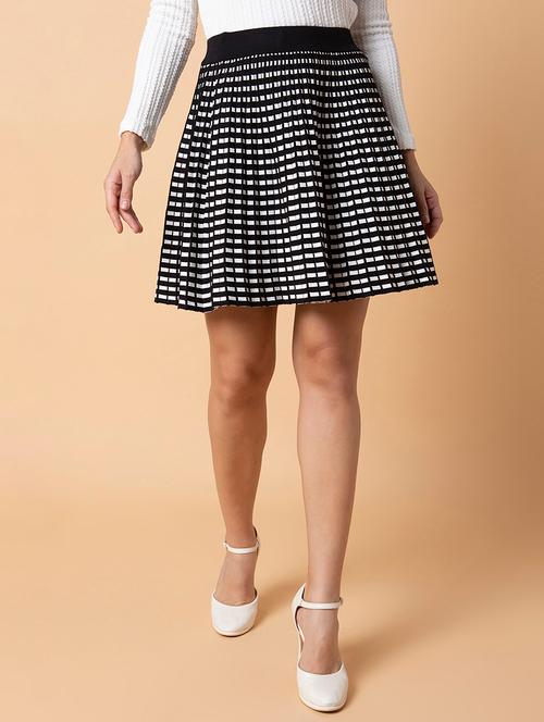 black self-designed flared skirt - 21387524 - Very Small Image - 1