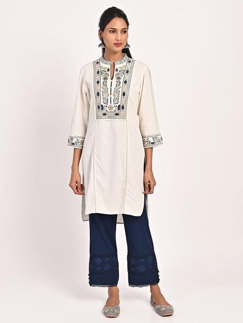 women embroided mandarin neck kurta - 21452007 - Very Small Image - 1