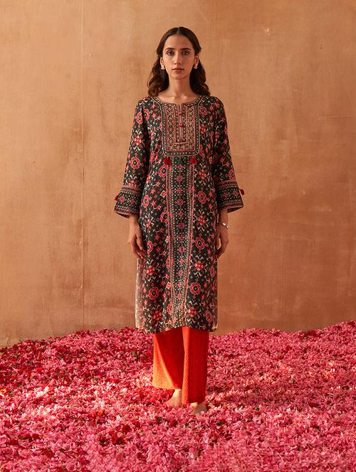 women three quarter sleeve straight kurta - 21452110 - Very Small Image - 1