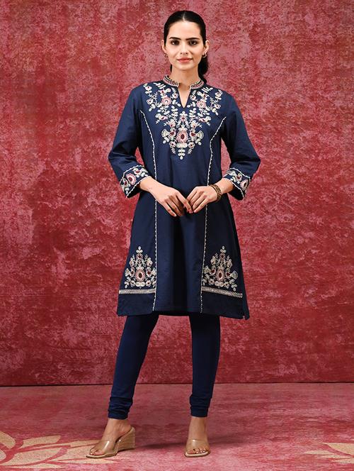 women three quarter sleeve a-line kurta - 21452283 - Very Small Image - 1