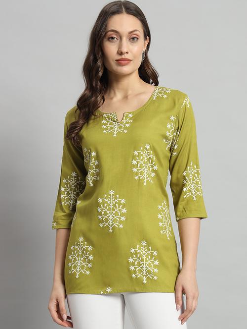 women notch neck printed short kurta - 21458128 - Very Small Image - 1