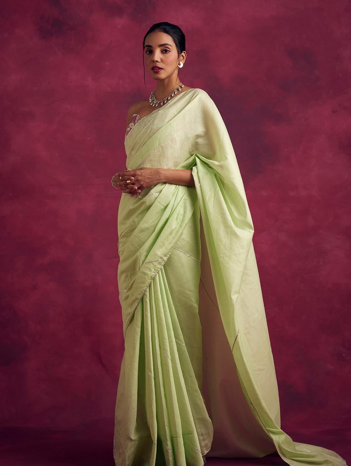 women solid plain saree - 21459954 - Zoom Image - 2