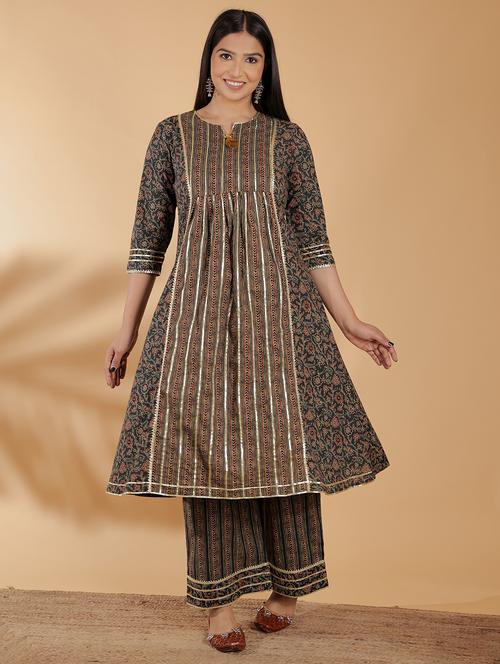 women green ajrak printed flared kurta - 21462951 - Very Small Image - 1