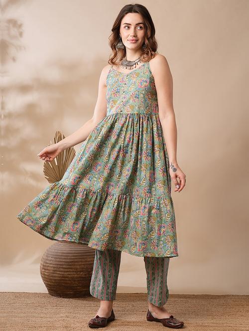 globus women green v-neck strappy shoulder mix & match floral print tiered fusion a-line kurta & pants set - 21463100 - Very Small Image - 1