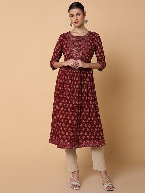 women three quarter sleeve flared kurta - 21463640 - Very Small Image - 1