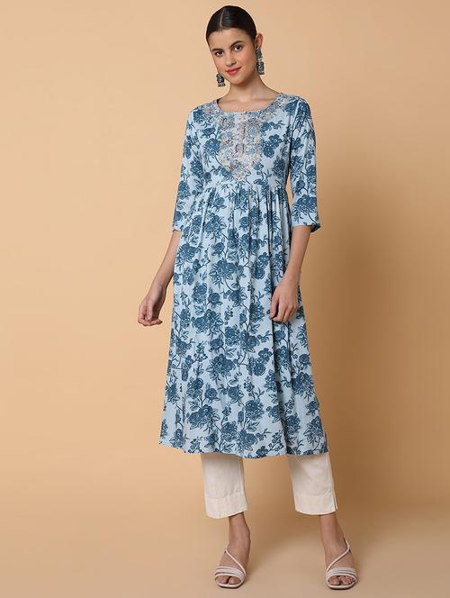 women three quarter sleeve flared kurta - 21463643 - Very Small Image - 1