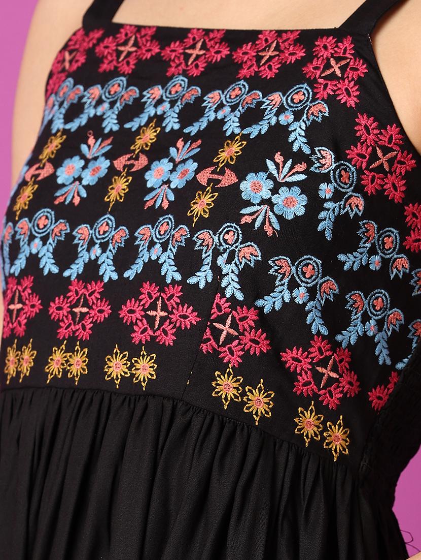 women black embroiderd flared ethnic dress - 21464739 - Standard Image - 5