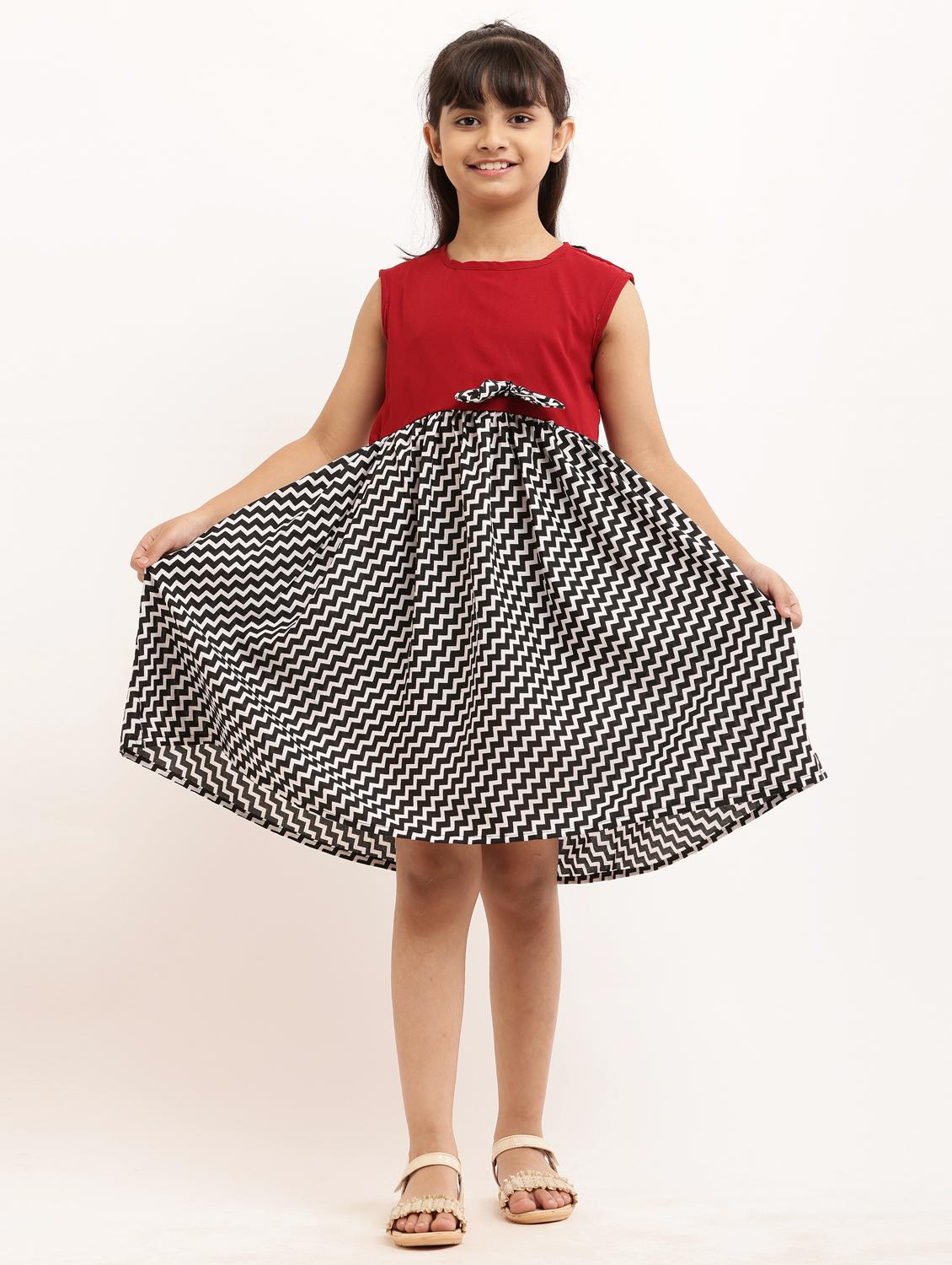 girl printed sleevless crepe frock - 21481092 - Zoom Image - 5