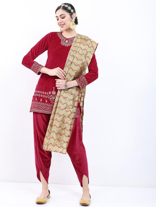 women red dhoti kurta set with dupatta - 21488285 - Very Small Image - 1