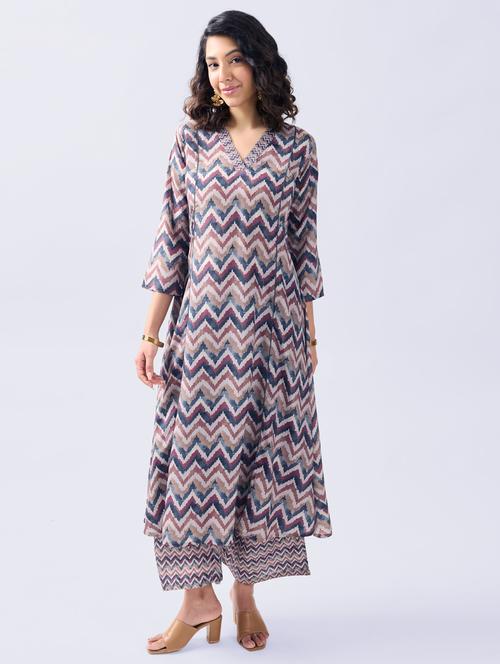 women multi color chevron printed kurta palazzo set - 21489073 - Very Small Image - 1