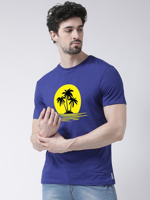 men round neck chest print t-shirt - 21493919 - Very Small Image - 1
