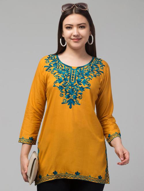 women round neck embroidered short kurta - 21502086 - Very Small Image - 1