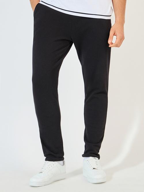 men mid-rise solid jogger - 21505960 - Very Small Image - 1