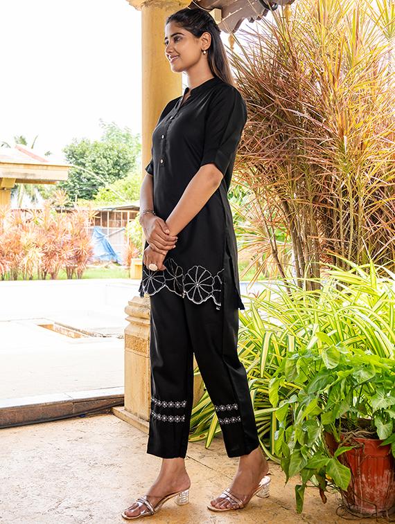 women mandarin neck embroidered co-ord set - 21513367 - Zoom Image - 2