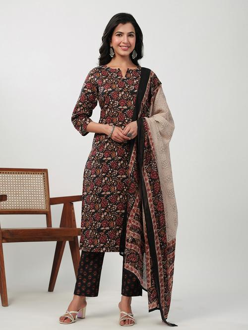 women three quarter sleeve kurta pant with dupatta set - 21513858 - Very Small Image - 1