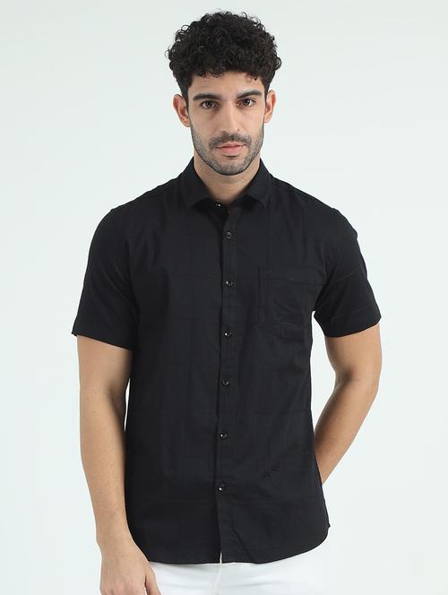 men black solid collared casual shirt - 21518442 - Very Small Image - 1