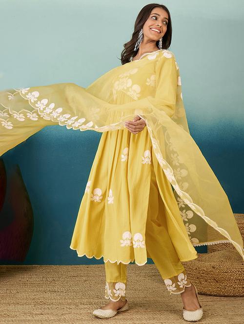 women three quarter sleeve kurta pant with dupatta set - 21531253 - Very Small Image - 1