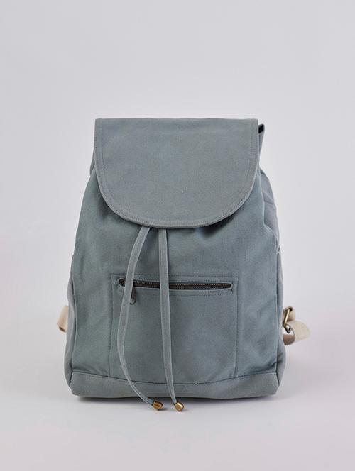 green regular backpack - 21536784 - Very Small Image - 1