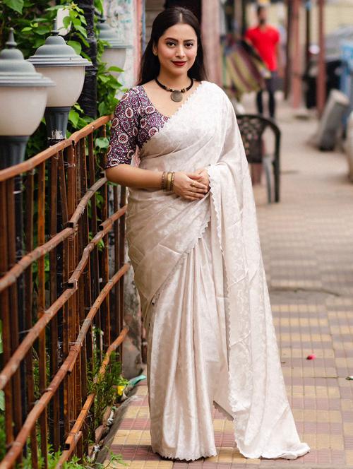 women paisley printed saree - 21538872 - Very Small Image - 1