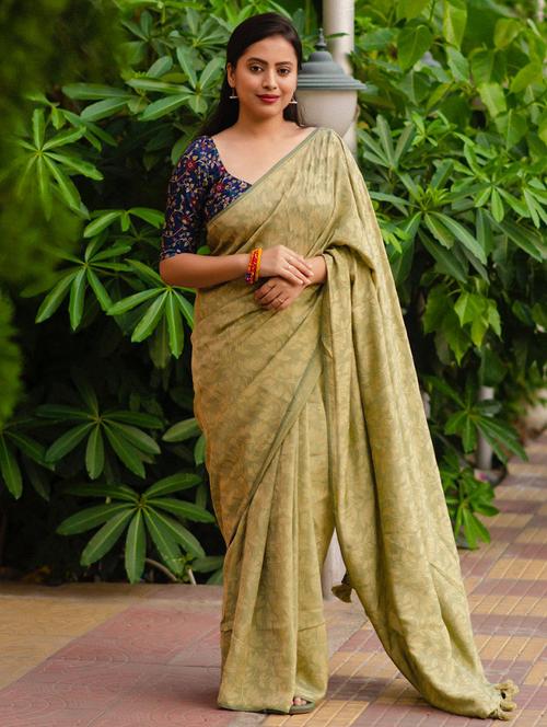 women self design plain saree - 21538878 - Very Small Image - 1
