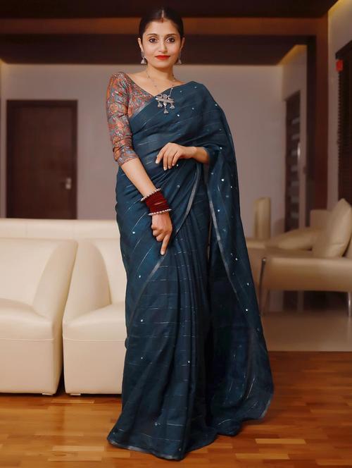 women self design handloom saree - 21538917 - Very Small Image - 1