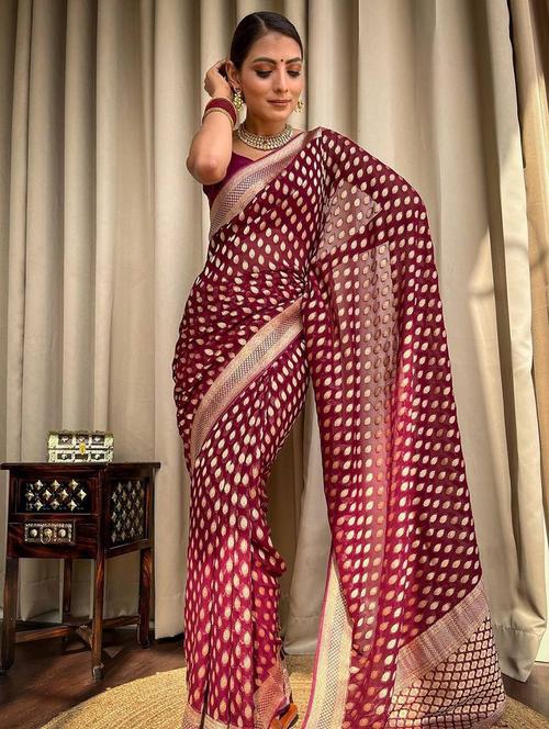 women golden zari bordered saree  with blouse - 21546481 - Very Small Image - 1