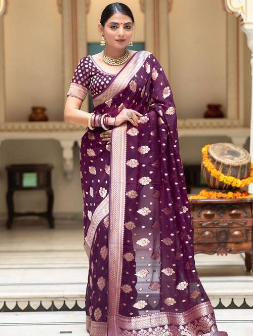 women golden zari bordered saree  with blouse - 21546547 - Very Small Image - 1