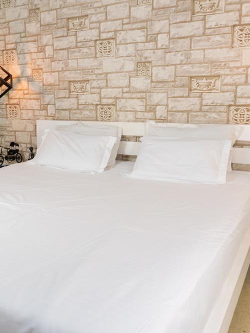 veahome cotton horizontal solid 1 double king with 2 pillow covers - white - 21547483 - Very Small Image - 1