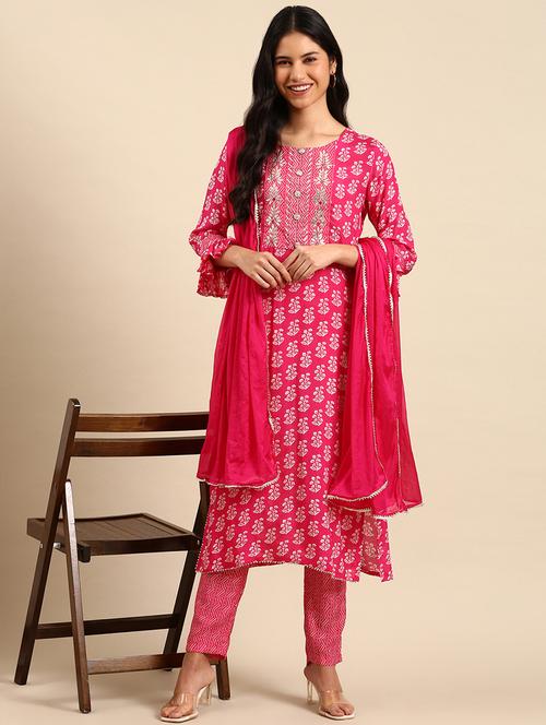 women three quarter sleeve kurta pant with dupatta set - 21550327 - Very Small Image - 1