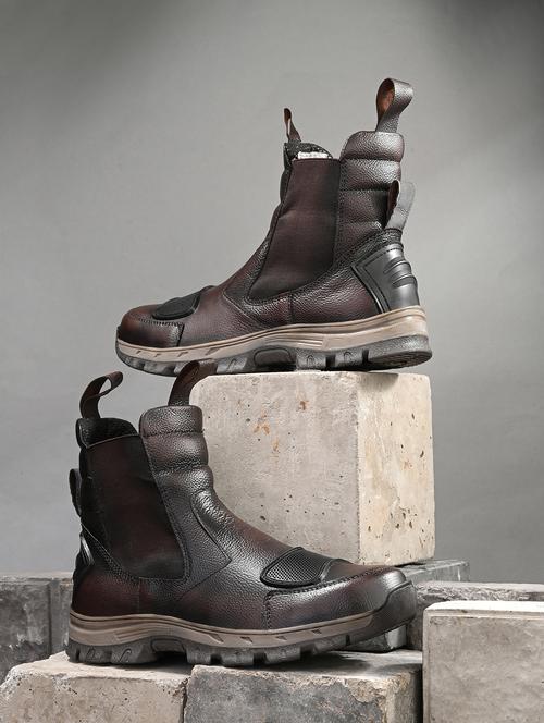 men brown lace up hiking boots  - 21575813 - Very Small Image - 1