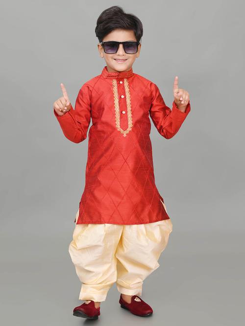 boys embroidered mandarin neck kurta salwar set - 21585450 - Very Small Image - 1