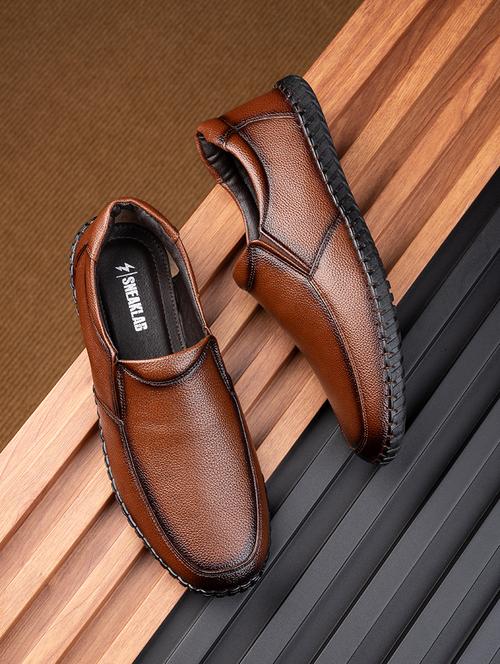 men solid slip on shoes - 21597483 - Very Small Image - 1