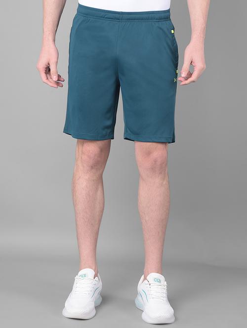 men mid rise solid shorts - 21601399 - Very Small Image - 1