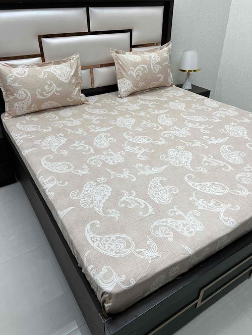 printed tc fitted king-sized bedsheet with elastic and 2 pillow covers - 21601872 - Very Small Image - 1