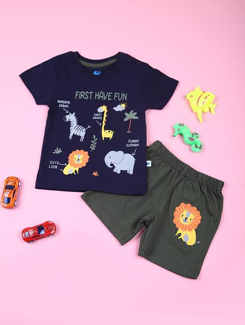 boys printed t-shirt and short set - 21608938 - Very Small Image - 1
