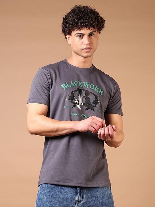 men chest print round neck regular fit t-shirt - 21609229 - Very Small Image - 1