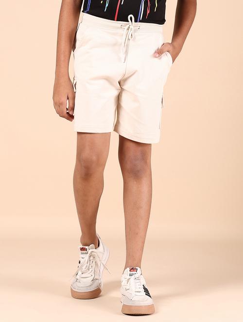 boys solid mid rise cargo shorts  - 21609598 - Very Small Image - 1