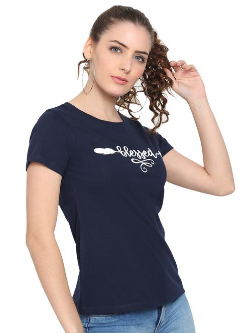 women round neck chest print t-shirt - 21615169 - Very Small Image - 1