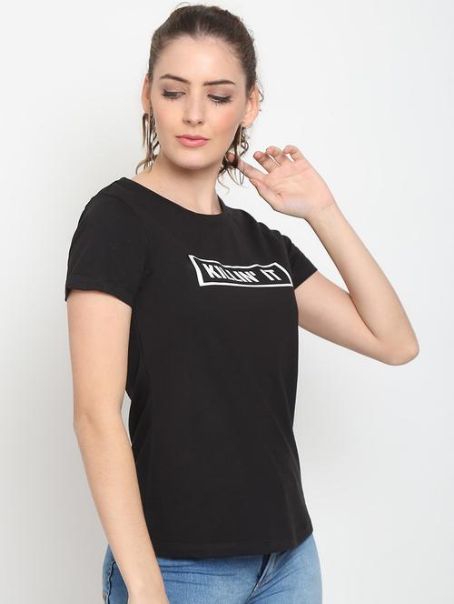 women round neck chest print t-shirt - 21615250 - Very Small Image - 1