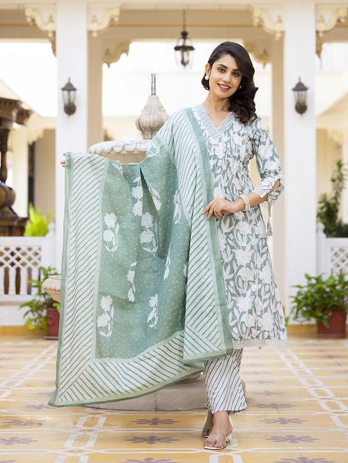 women three quarter sleeve kurta pant with dupatta set - 21622535 - Very Small Image - 1