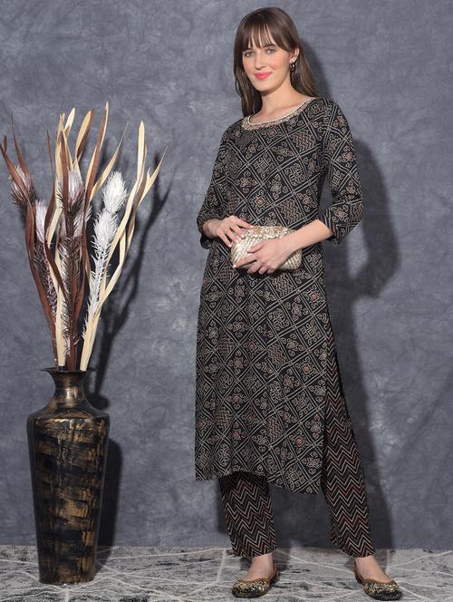 women bandhani three quarter sleeve kurta pant set - 21627272 - Very Small Image - 1