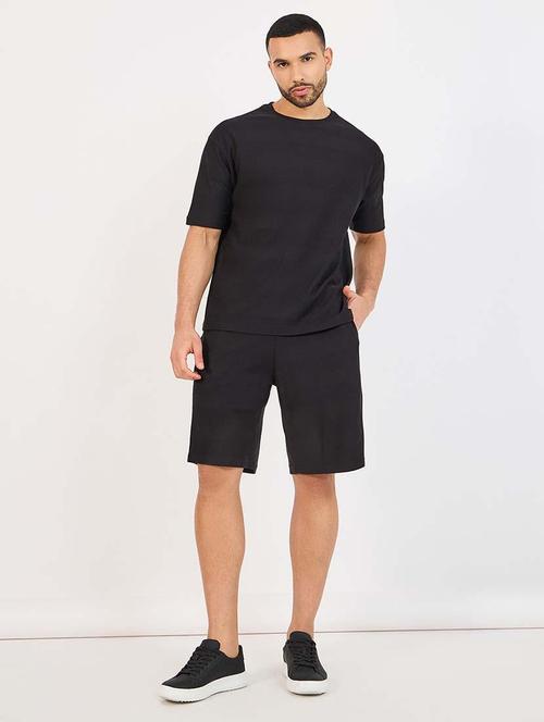 men round neck solid t-shirt & shorts co-ord set - 21643837 - Very Small Image - 1