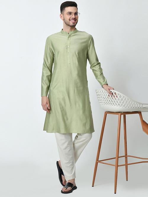 men solid mandarin neck long kurta - 21646605 - Very Small Image - 1